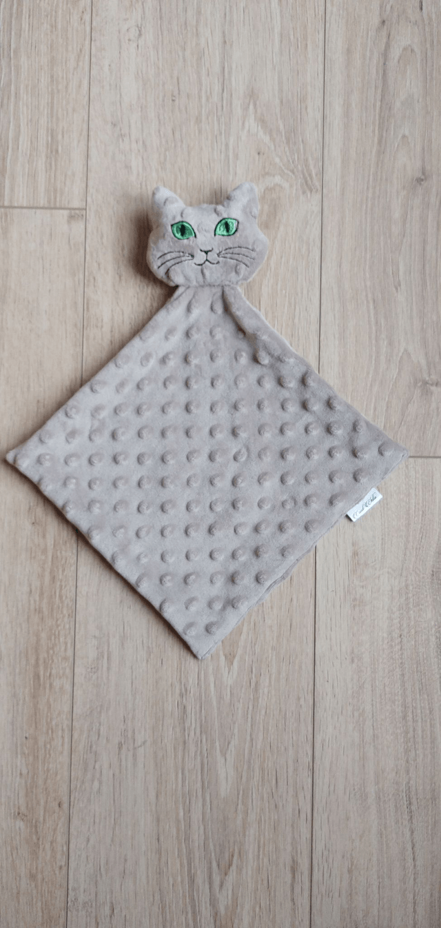 Douchou chat beige