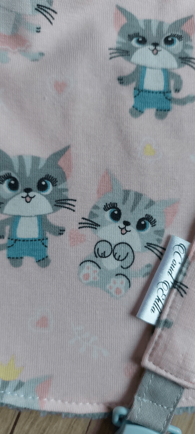 Bavoir classique chat gris