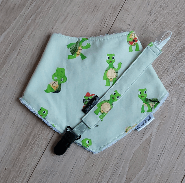 Bavoir bandana tortue