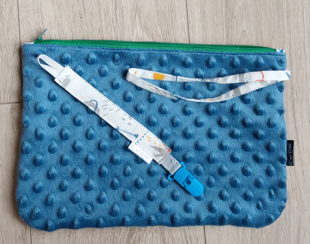 Trousse souple bleu fusée