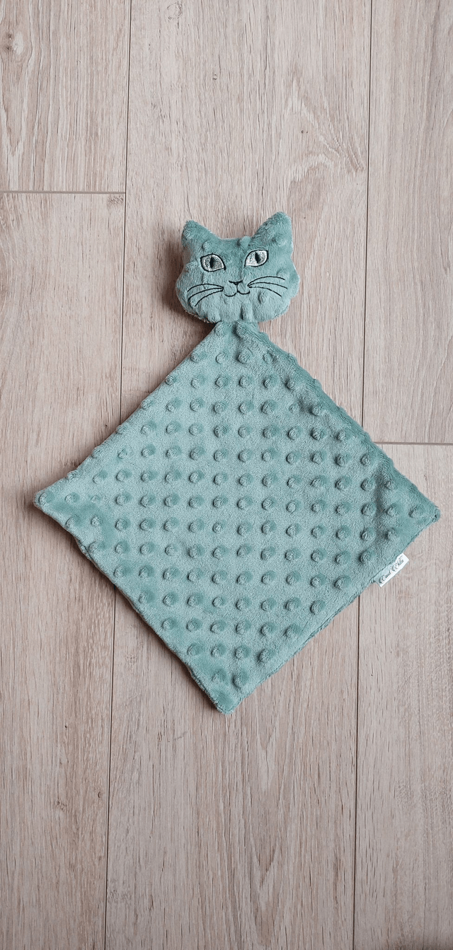 Douchou chat vert 