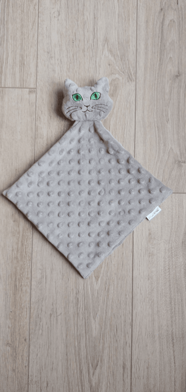 Douchou chat beige
