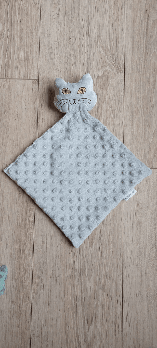 Douchou chat gris clair