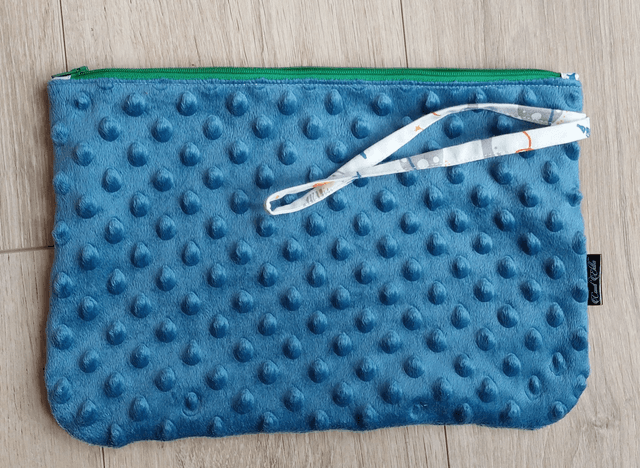 Trousse souple bleu fusée